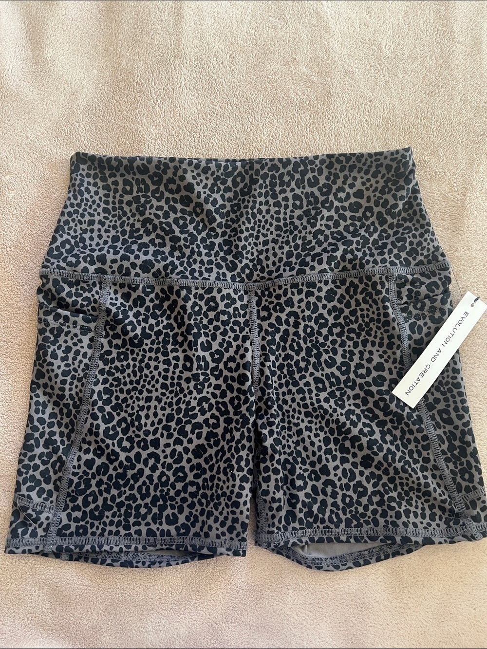 NWT High-Waist Leopard Print Women’s Active Shorts — Charcoal
